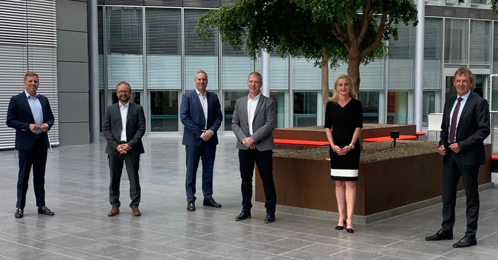 Gruppenbild Teilnehmer bei EON vor Ort